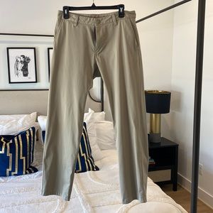 Rhone khaki commuter pant 31/30